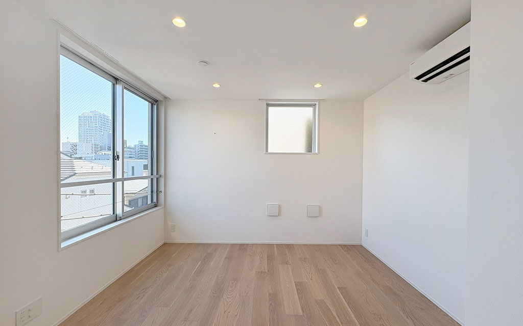 クアードロ中野223