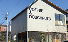 ⑧HIGUMA Doughnuts × Coffee Wrights  外観